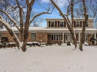 1006 Shadowoak Dr, Ballwin, MO 63021