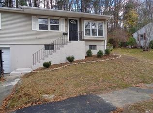 44 Sussex Ln, Worcester, MA 01602
