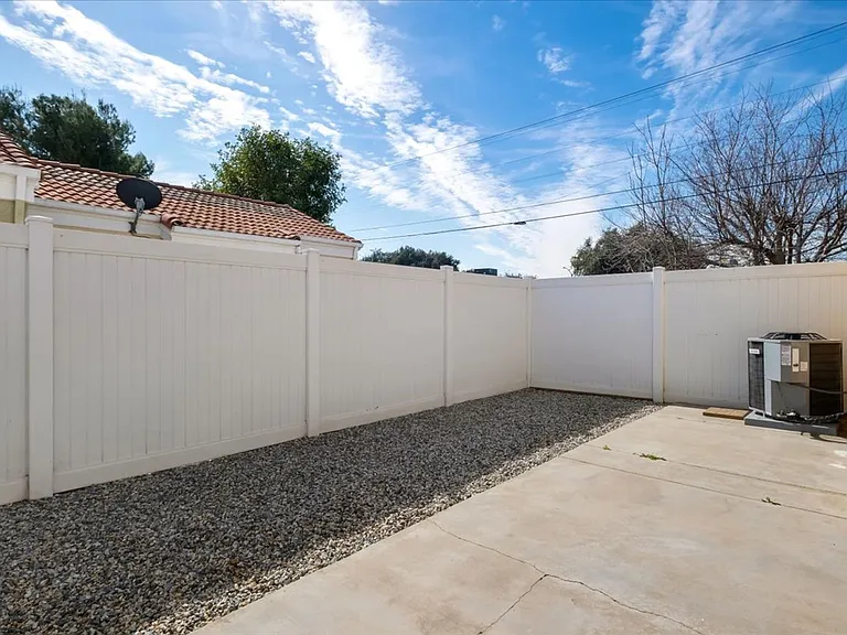 Concord Villas Patio Homes - Riverside, CA — Photo 29