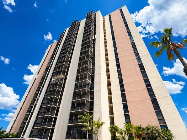 20301 W Country Club Drive #329, Aventura, FL 33180