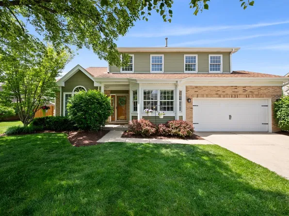 112 N Bristol Dr, Bloomingdale, IL 60108