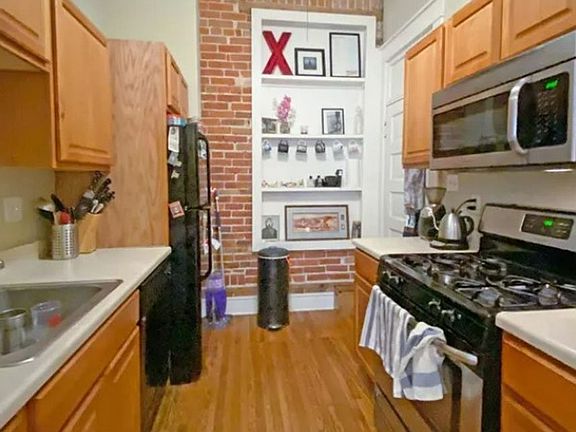 3rd image of 1401 Gaylord St #77E21975A
