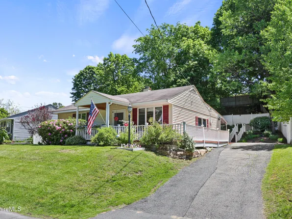 29 Cecelia Ter, Pittsfield, MA 01201