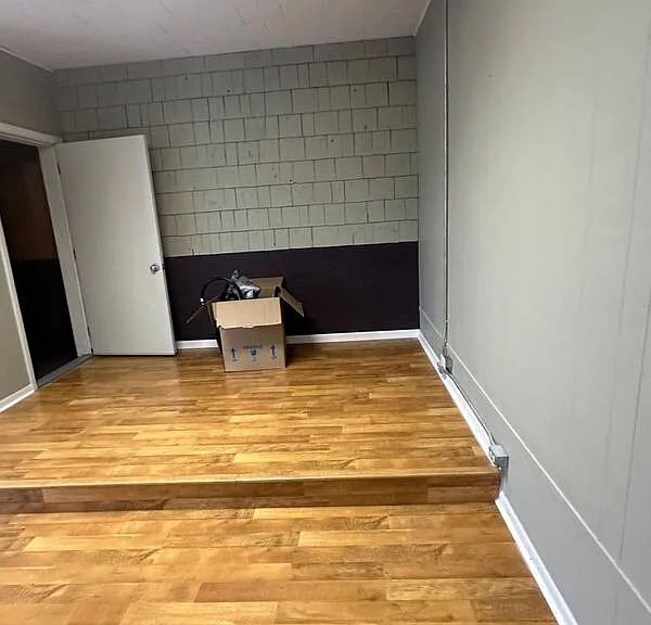 304 W Church St — Photo 17