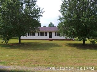 830 Miller Rd, Woodruff, SC 29388
