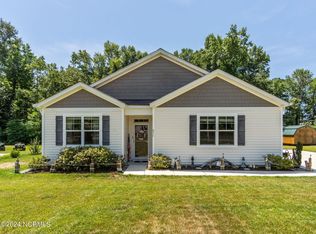 811 Lenox Dr, Holly Ridge, NC 28445