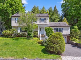 26 Church Ln, Scarsdale, NY 10583