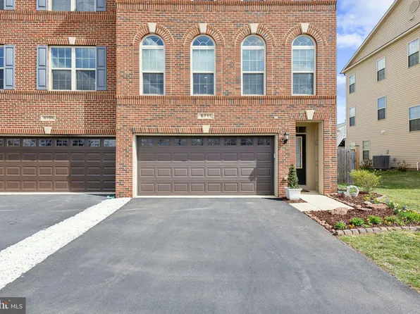 6711 Pinchot Ln, Haymarket, VA 20169