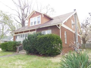 1120 Jefferson Ave, Charleston, IL 61920