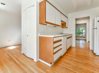 17 Hemingway St, Pittsburgh, PA 15213