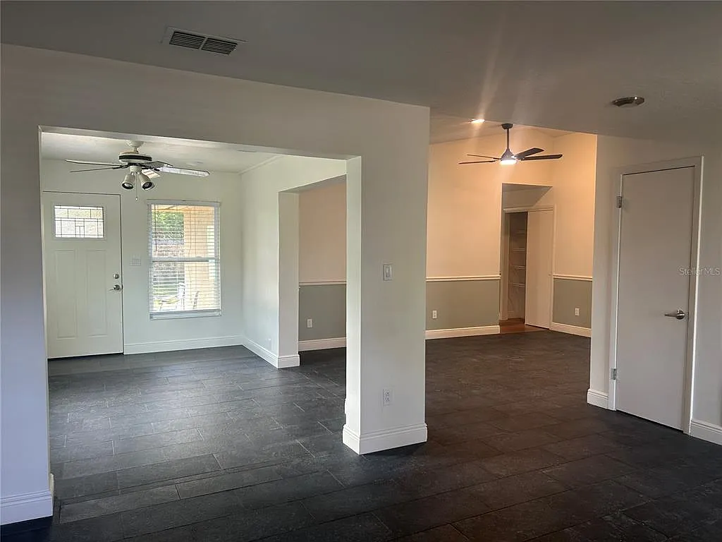 3 bed, 2.0 bath, 1238 sqft, $2,200 — Photo 3