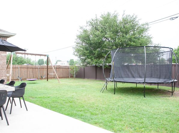 1012 Estes Park, Taylor, TX 76574