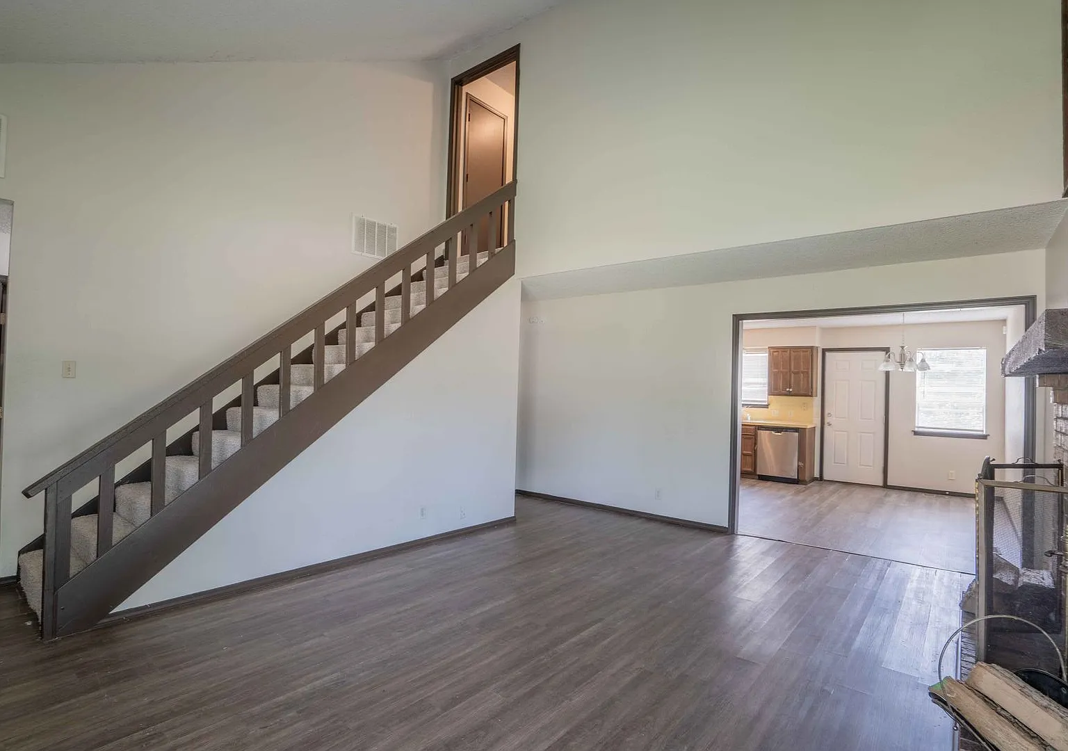 2321 W Galveston St Duplex — Photo 2
