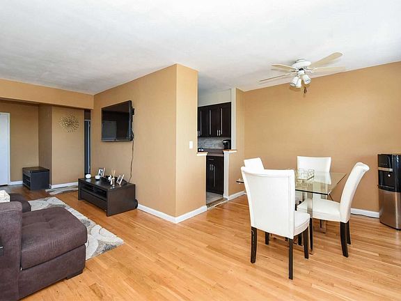 5th image of 6 Birchwood Ct APT 5D