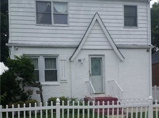 24 Saint Johns Ave, Valley Stream, NY 11580