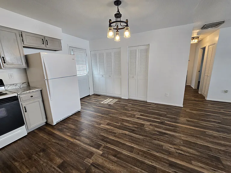 805 Woodlawn Ave #A — Photo 4