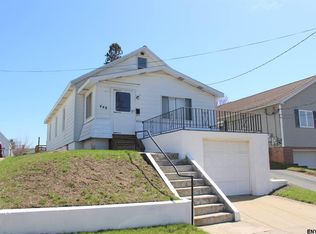 449 12th St, Schenectady, NY 12306