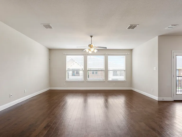 2640 Venice Dr #2 — Photo 13