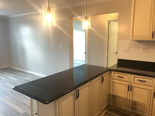 Rented by Century 21 New Golden Age Realty | media 10