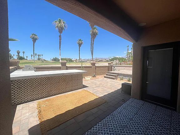 3rd image of 470 Acoma Blvd S Unit 1017