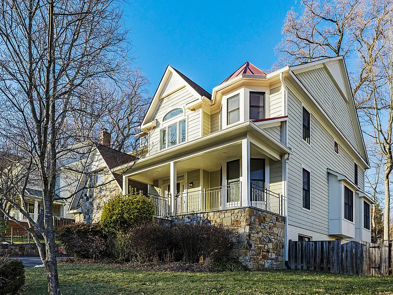 5922 Chesterbrook Rd — Photo 2