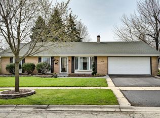 1530 Ramblewood Dr, Hanover Park, IL 60133