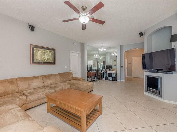 4th image of 1005 Zachary Ct
