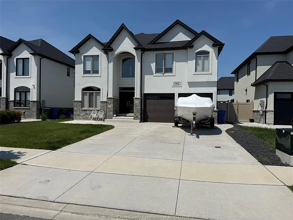 342 Christine Ave