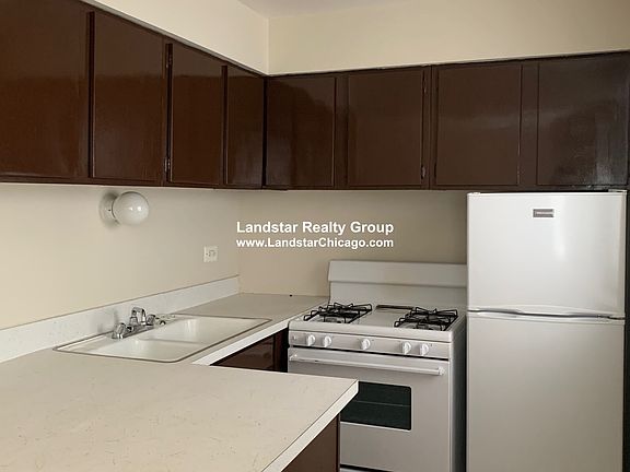 4th image of 5909 N Kenmore Ave APT 306