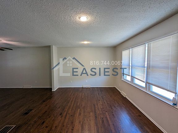 3rd image of 700 N Osage Trl