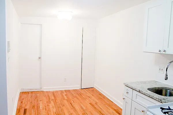 Rented by Urban Real Estate Inc | media 9