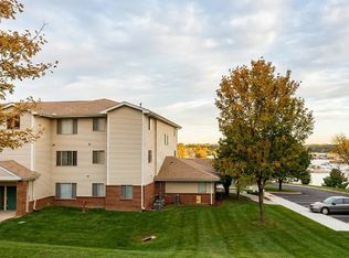 904 Kasper St #323, Bellevue, NE 68005