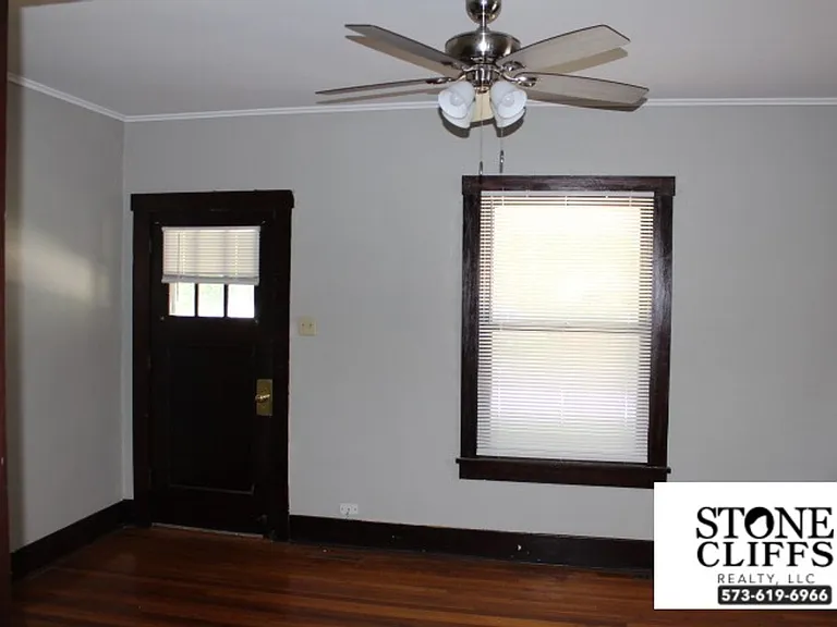1607 W Main St — Photo 2