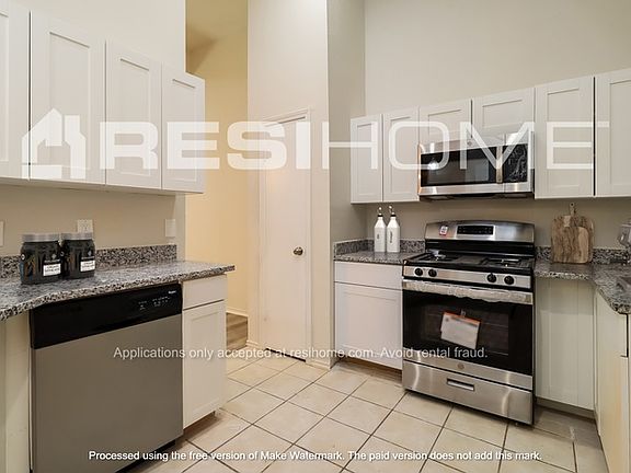 3rd image of 1411 Willow Wisp Dr