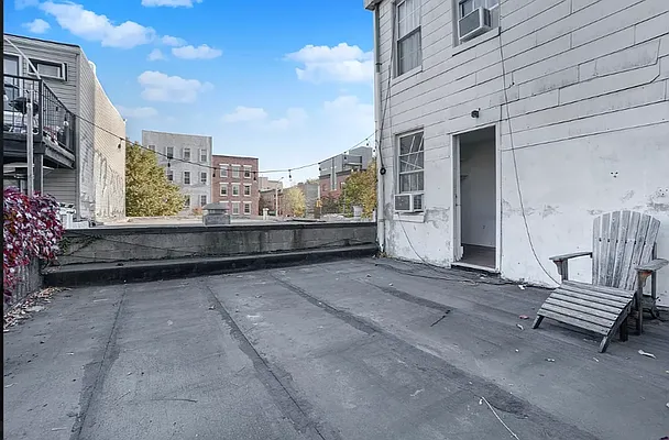 Rented by Compass | media 2