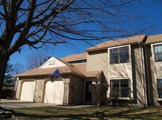27 Heyward Ct, East Brunswick, NJ