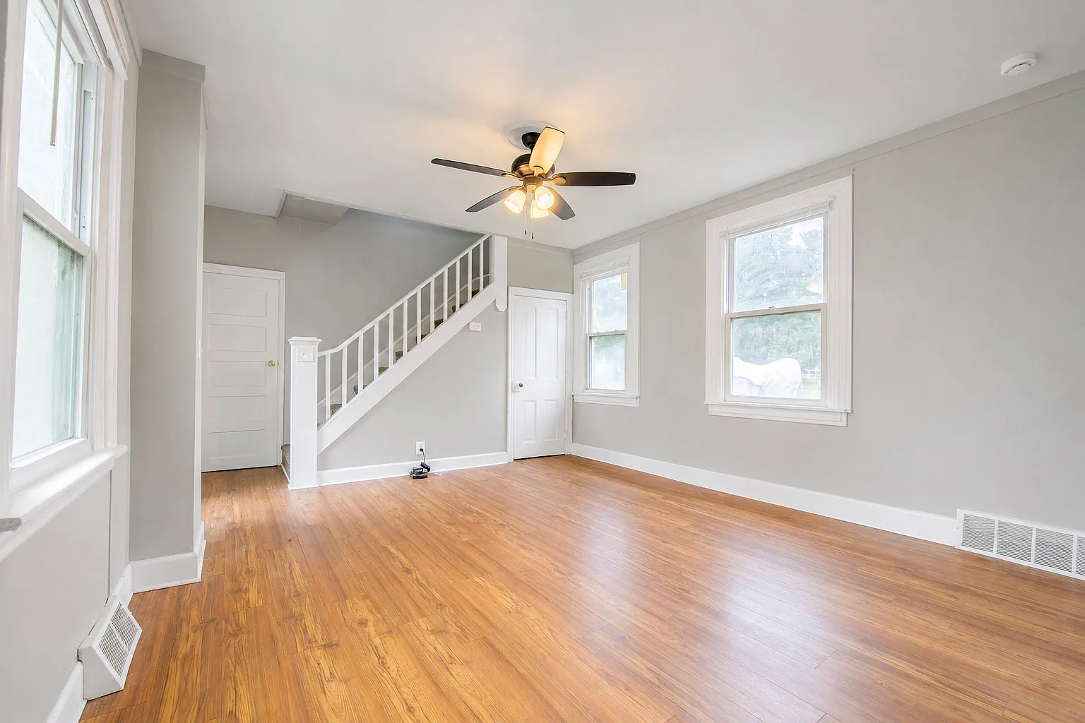 211 Front Street - 4 — Photo 2