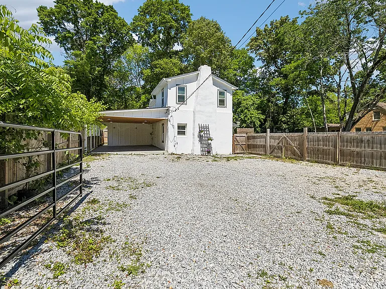 103 S Germantown Rd — Photo 29