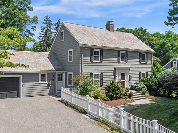 233 Rutledge Rd, Belmont, MA 02478