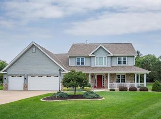 26510 Susie Ct, Wind Lake, WI 53185