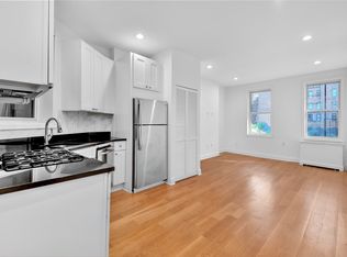 34 E 4th St #2FW, New York, NY 10003
