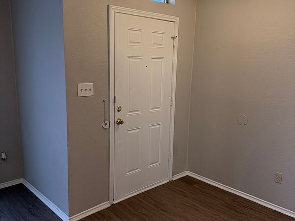3rd image of 322 Moss Hill Dr
