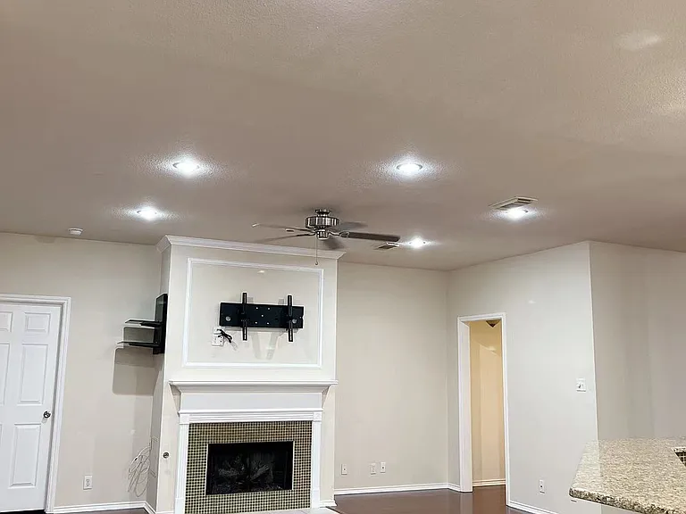 1321 Holmes Ln — Photo 11