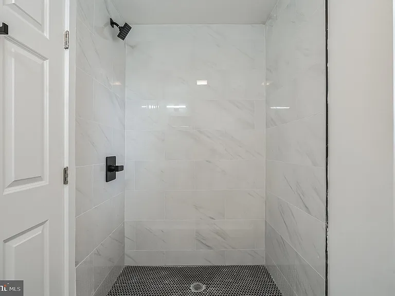 405 S 42nd St #1C — Photo 25