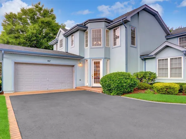767 Bardini Drive #767, Melville, NY 11747