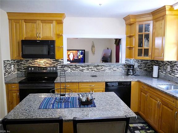 4th image of 436 N Oceana Blvd