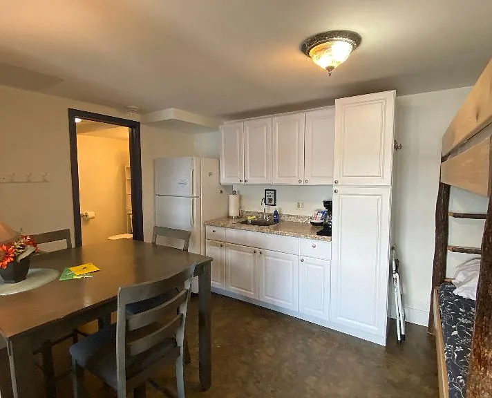 spacious kitchen with lot's of cabinet space, good size kitchen table