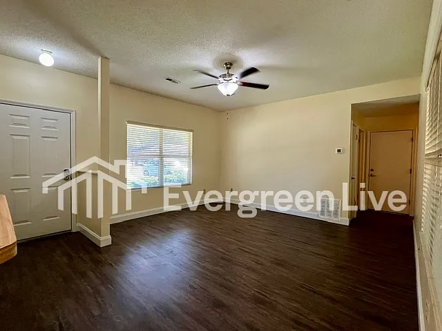 2 bed, 2.0 bath, 1140 sqft, $1,195 — Photo 2