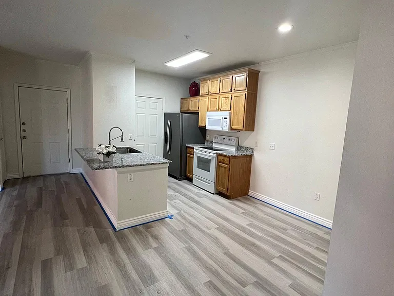 5401 E Van Buren St #2066 — Photo 3