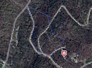 21-23 24 Springbrook Dr, Berkeley Springs, WV 25411